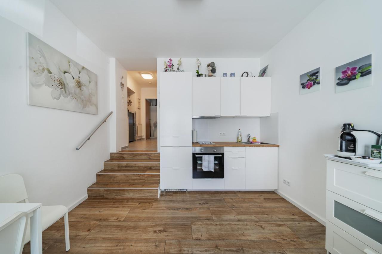 Modernes Appartement Nahe U-Bahn Und Schoenbrunn Βιέννη Εξωτερικό φωτογραφία