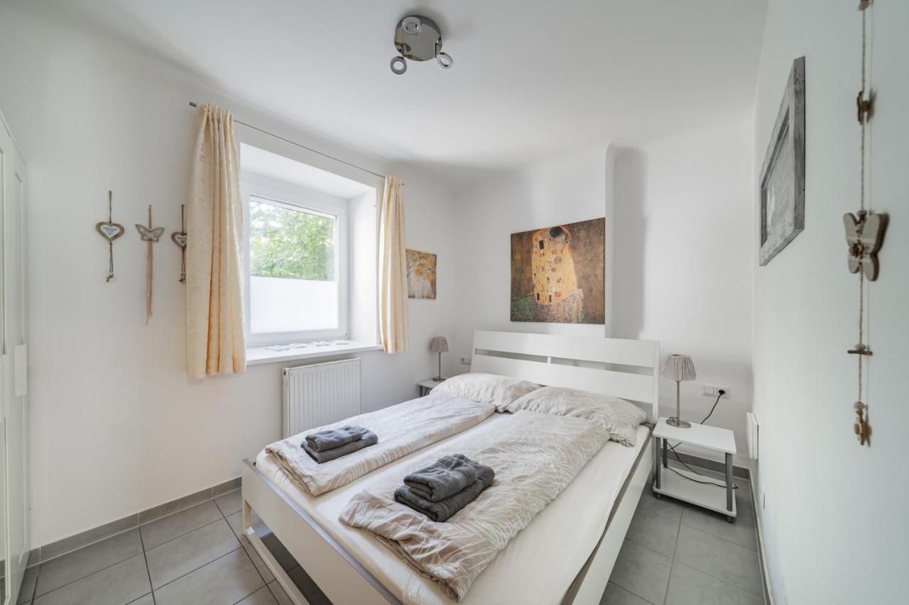 Modernes Appartement Nahe U-Bahn Und Schoenbrunn Βιέννη Εξωτερικό φωτογραφία