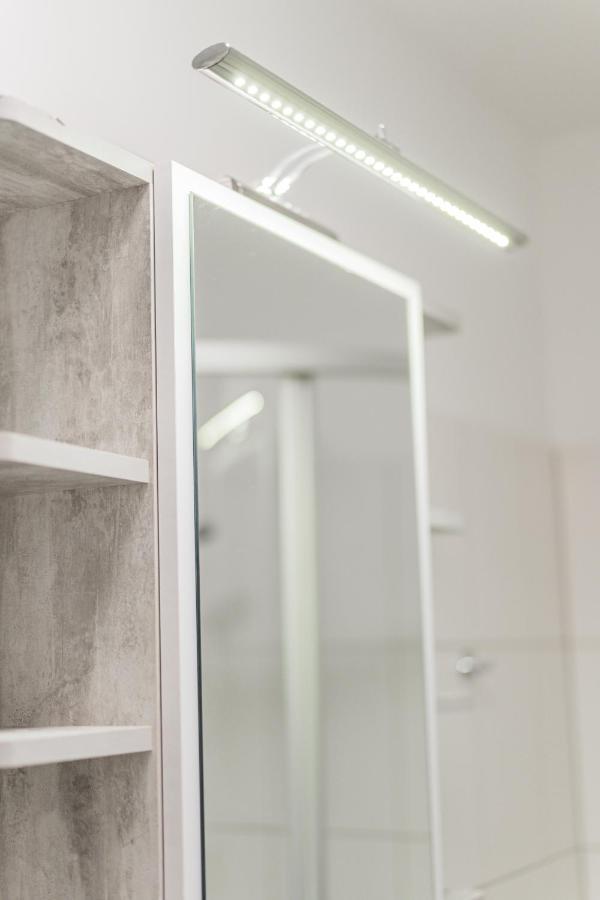 Modernes Appartement Nahe U-Bahn Und Schoenbrunn Βιέννη Εξωτερικό φωτογραφία