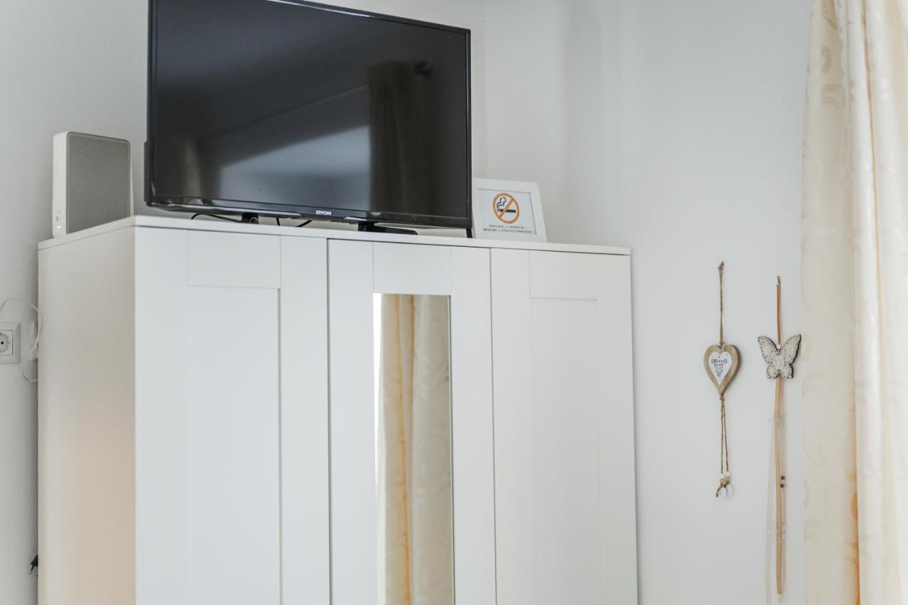 Modernes Appartement Nahe U-Bahn Und Schoenbrunn Βιέννη Εξωτερικό φωτογραφία